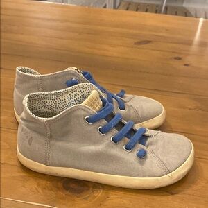 Vintage Camper women’s Gray lace up canvas Shoes